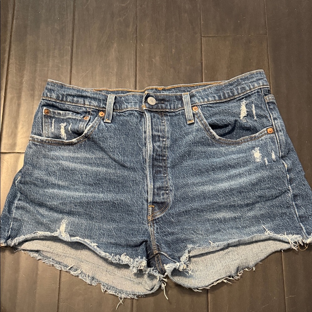 Levi's 501 Frayed Hem Shorts